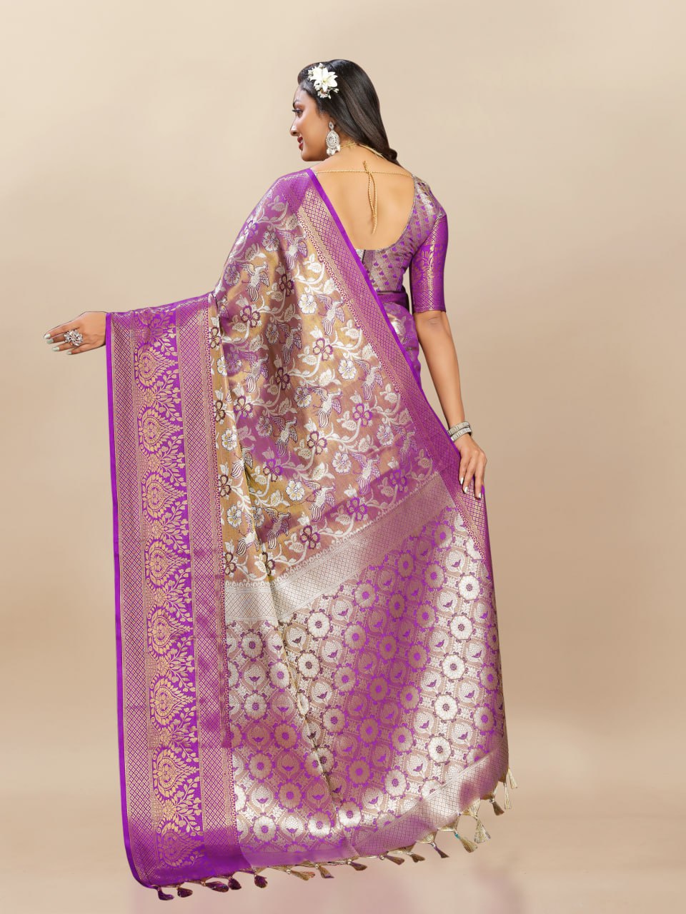 Handloom-Woven Kanjivaram Silk Saree