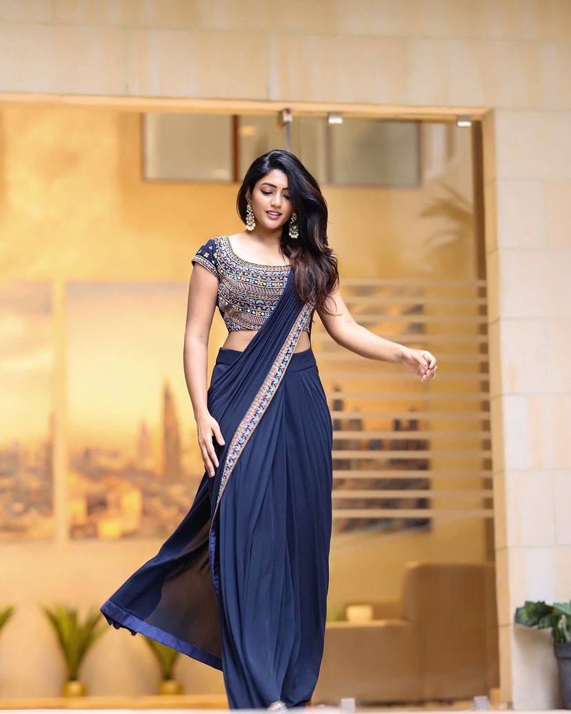 Elegant Navy Blue Ready-to-Wear Saree Ensemble