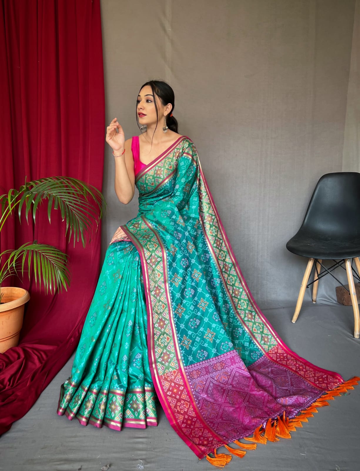 Soft Rangeen Patola Silk Saree