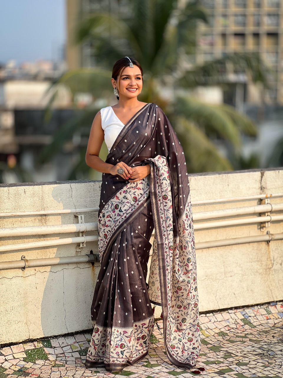 Rich Kalamkari-Inspired Digital Floral Print Saree