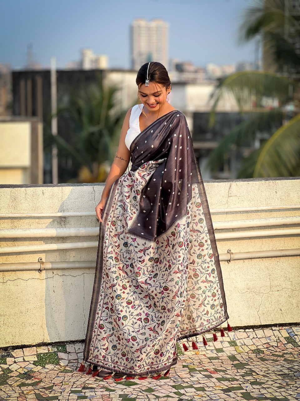 Rich Kalamkari-Inspired Digital Floral Print Saree