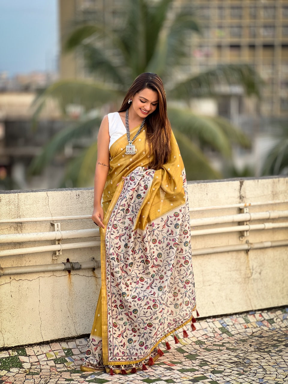 Rich Kalamkari-Inspired Digital Floral Print Saree