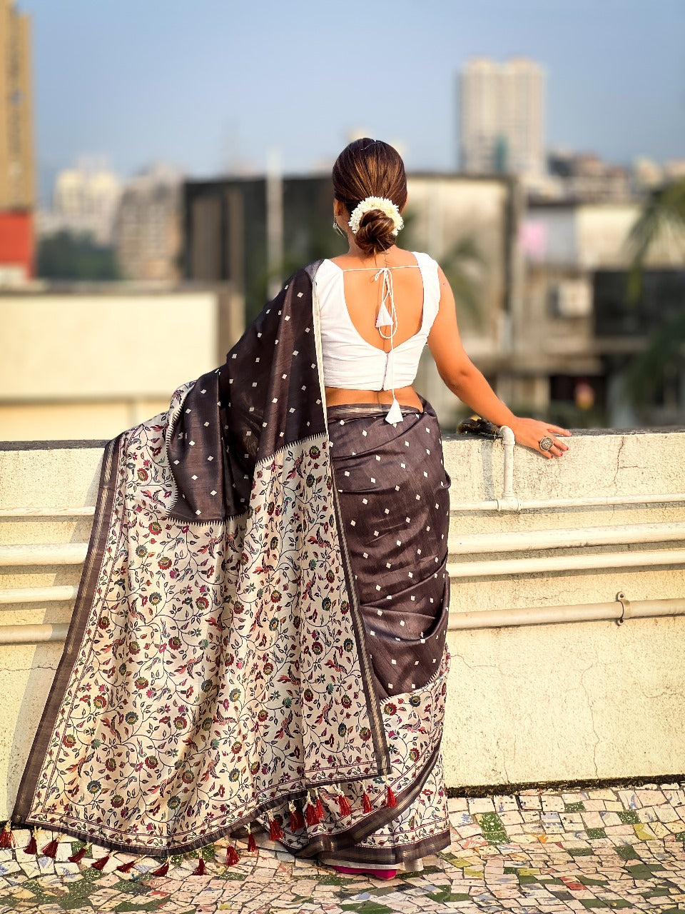 Rich Kalamkari-Inspired Digital Floral Print Saree