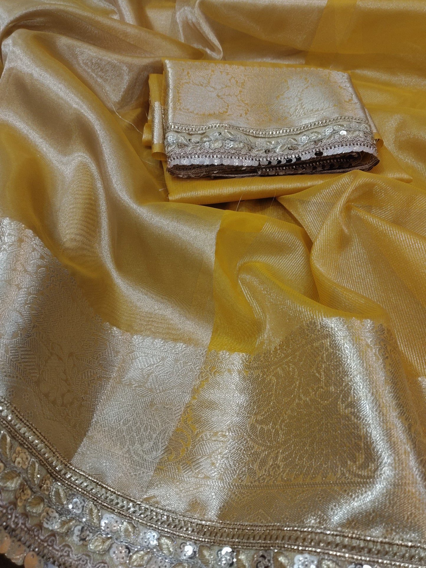 Jahnavi Kapoor Inspired Banarasi Soft Glass Tissue Silk Saree